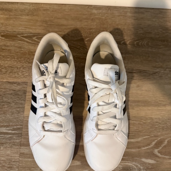 Adidas GRAND COURT 2.0 SHOES White Black Kid's Size 5.5 - Picture 7 of 11